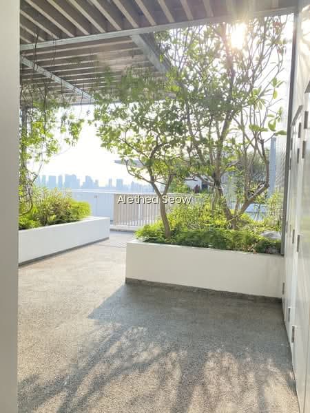 TRE RESIDENCES image 1 of 10