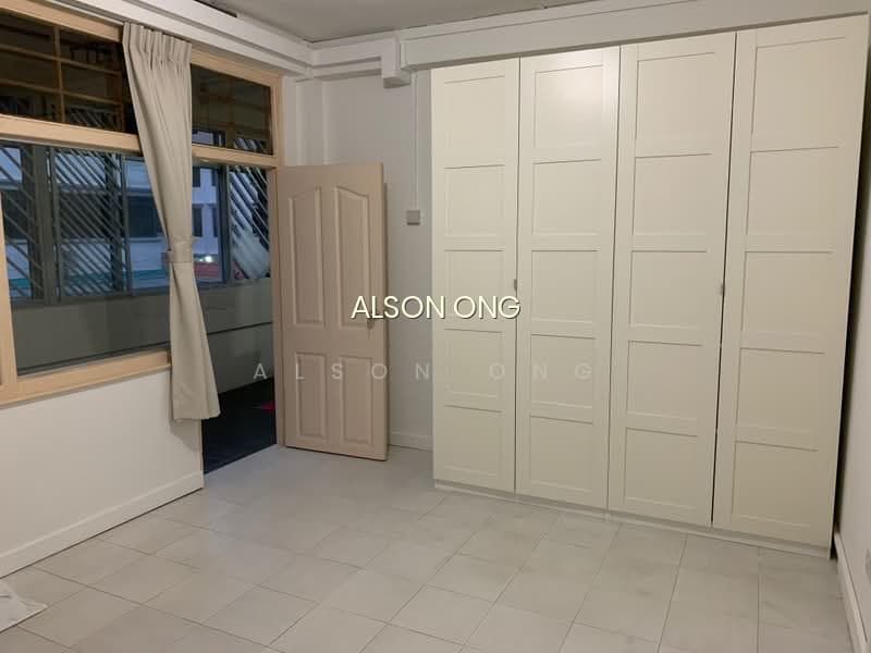 18 TIONG BAHRU ROAD photo 2