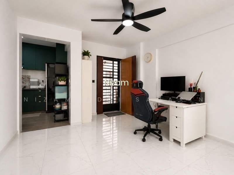 212A COMPASSVALE DRIVE image 1 of 10