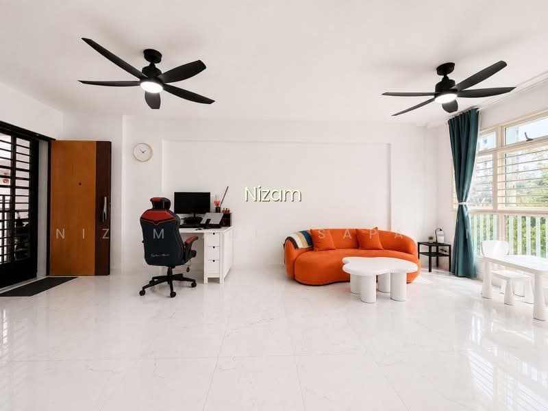 212A COMPASSVALE DRIVE photo 3