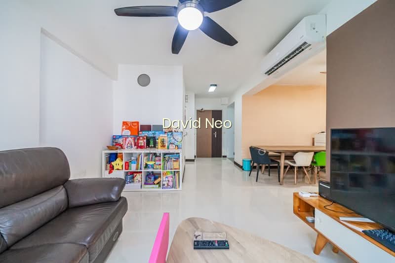 288C COMPASSVALE CRESCENT image 1 of 9