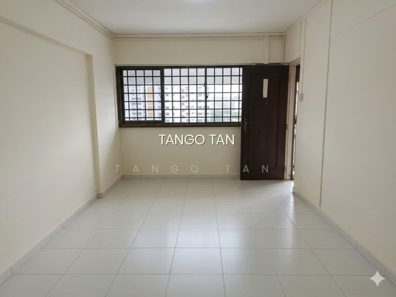4 TECK WHYE AVENUE image 1 of 10