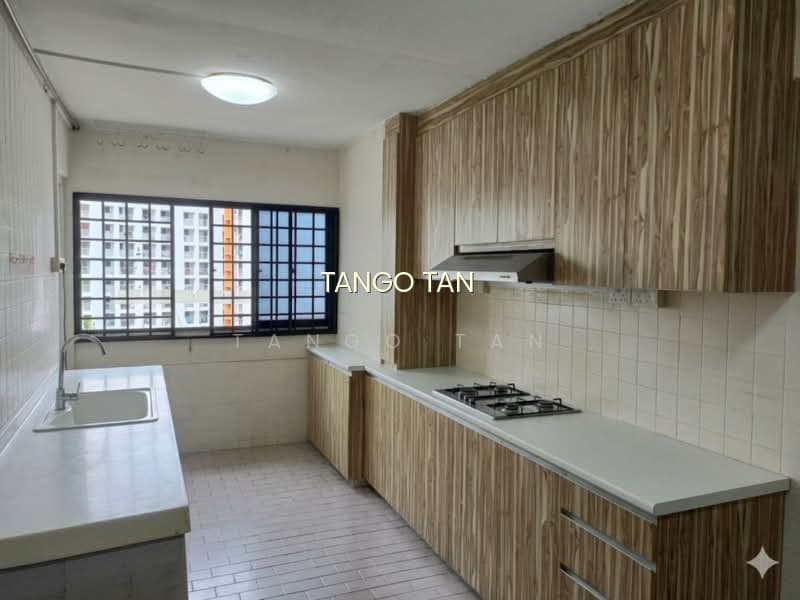 4 TECK WHYE AVENUE photo 3