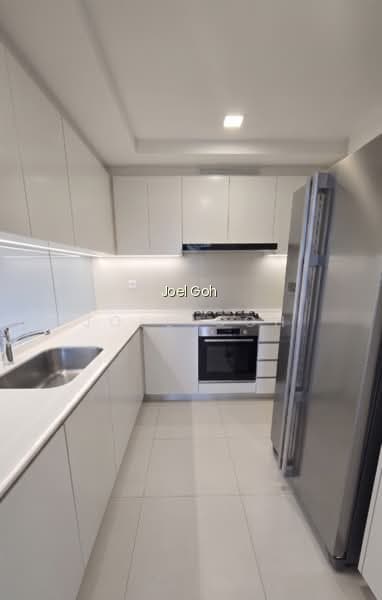 THE LAKEFRONT RESIDENCES image 1 of 10