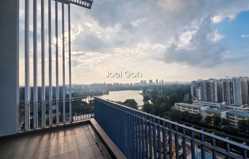 THE LAKEFRONT RESIDENCES photo 3