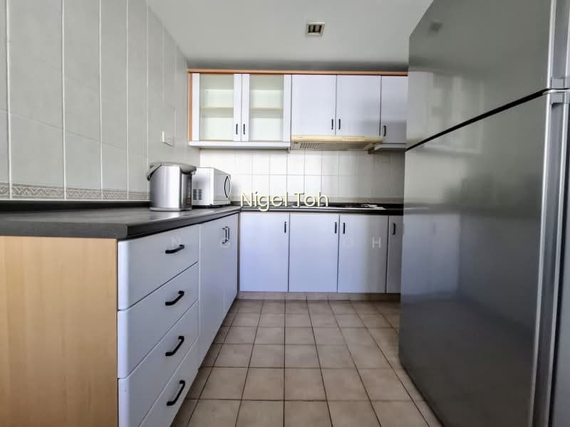 BALLOTA PARK CONDO 4