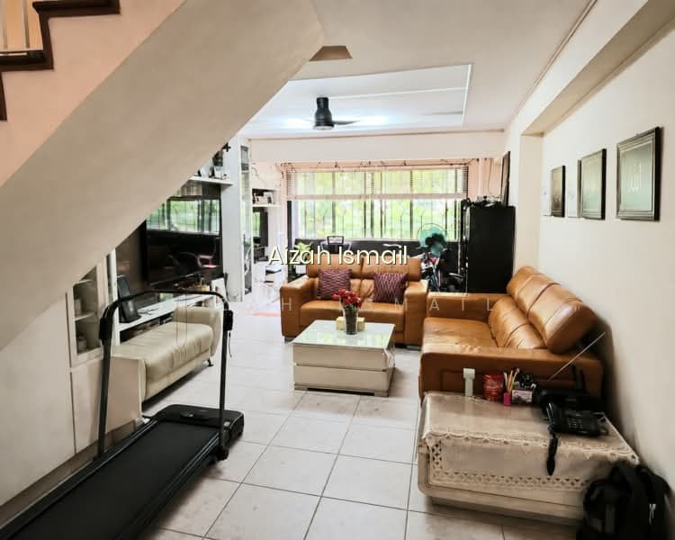 648 WOODLANDS RING ROAD image 1 of 10
