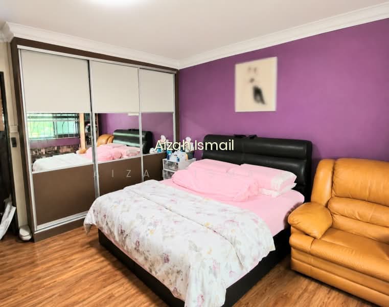648 WOODLANDS RING ROAD photo 3