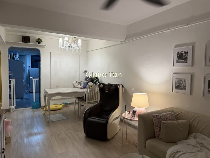 9 HOLLAND AVENUE image 1 of 10