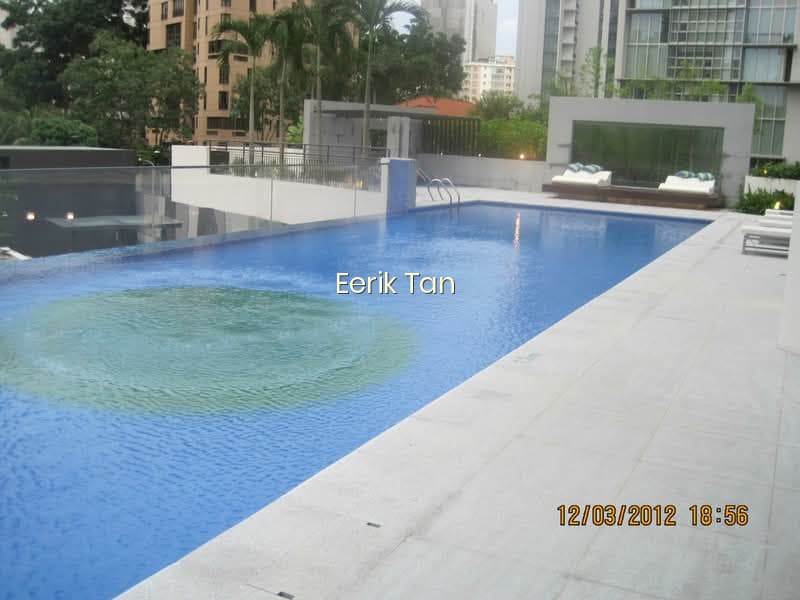 THE LINCOLN RESIDENCES 9