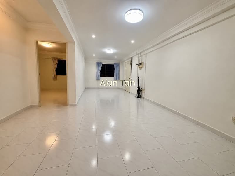 129 ANG MO KIO AVENUE 3 image 1 of 10