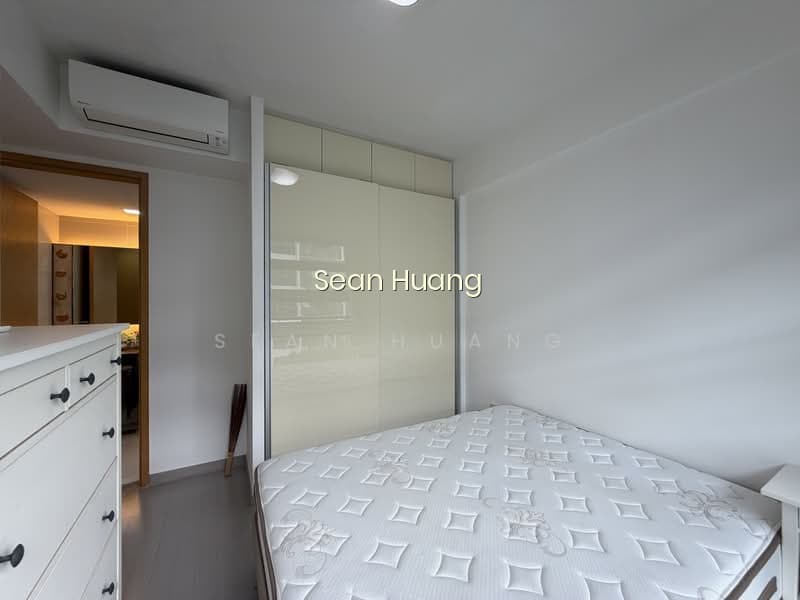HEDGES PARK CONDOMINIUM photo 5