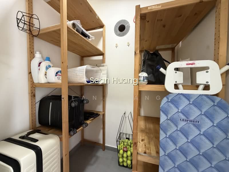 HEDGES PARK CONDOMINIUM photo 6