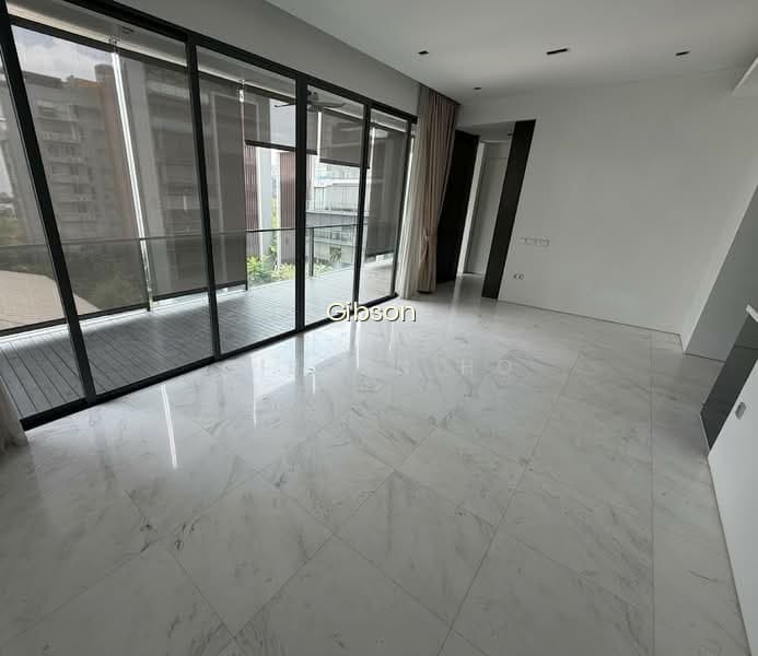 FREEHOLD. SPACIOUS. SELLING VACANT. MINS TO MRT STATION photo 3