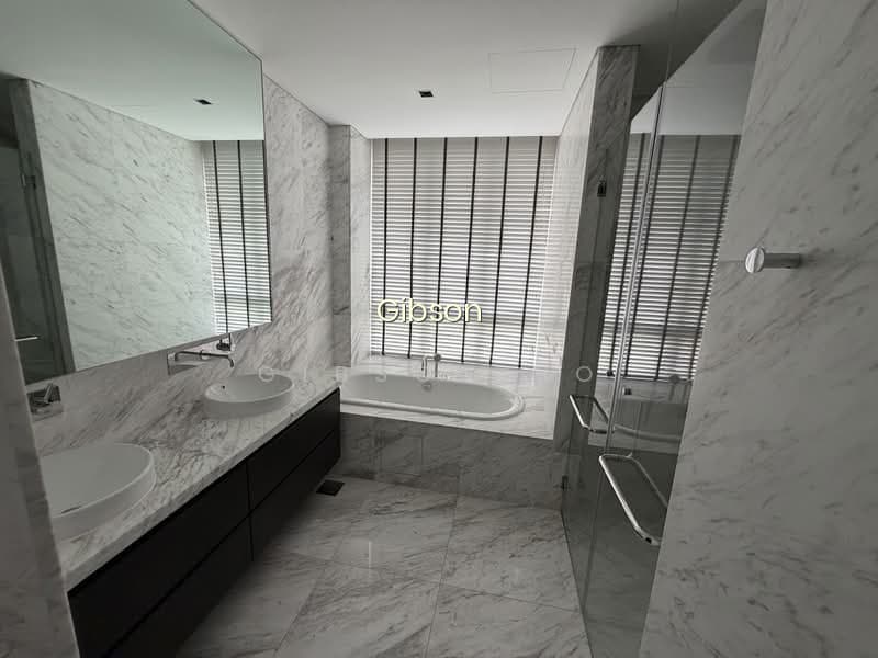 FREEHOLD. SPACIOUS. SELLING VACANT. MINS TO MRT STATION photo 5