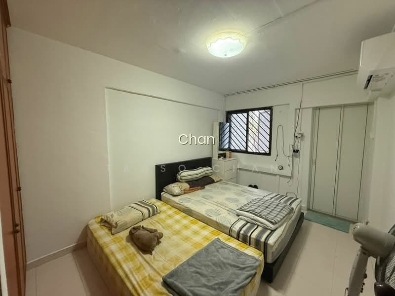 445 TAMPINES STREET 42 photo 2