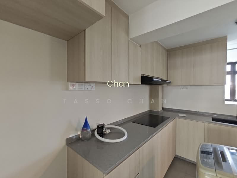 187 BOON LAY AVENUE photo 2