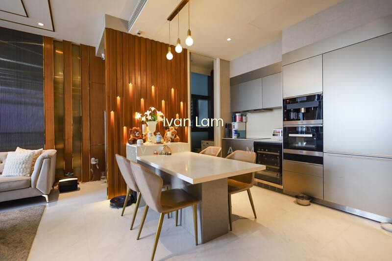 SOUTH BEACH RESIDENCES image 1 of 10