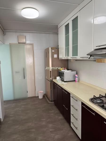 142 LORONG 2 TOA PAYOH image 1 of 10