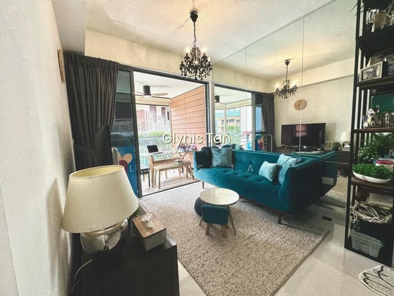 SOPHIA HILLS photo 3