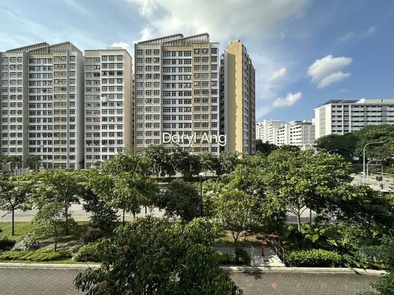 876C TAMPINES AVENUE 8 image 1 of 10