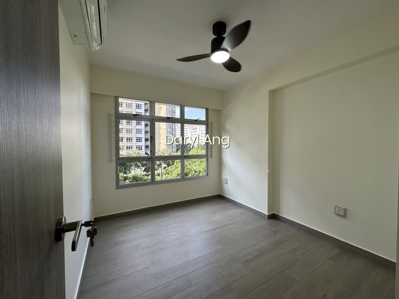 876C TAMPINES AVENUE 8 photo 5