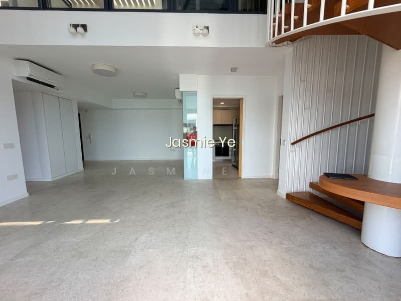 THE LAKEFRONT RESIDENCES photo 2