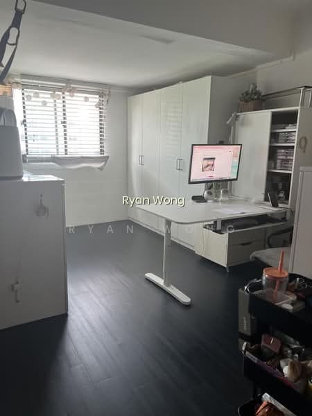 417 ANG MO KIO AVENUE 10 image 1 of 10