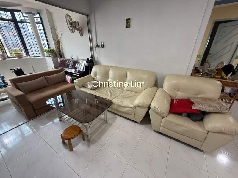 385 TAMPINES STREET 32 photo 2