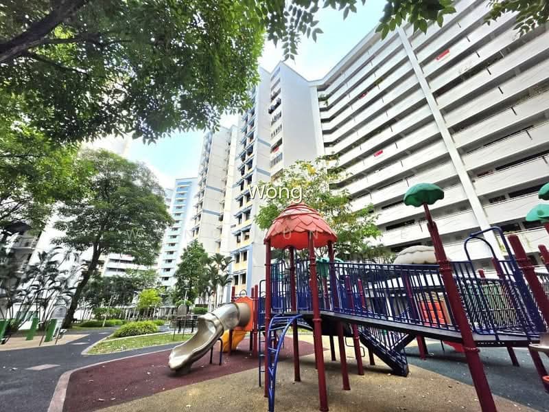 323B SENGKANG EAST WAY photo 3
