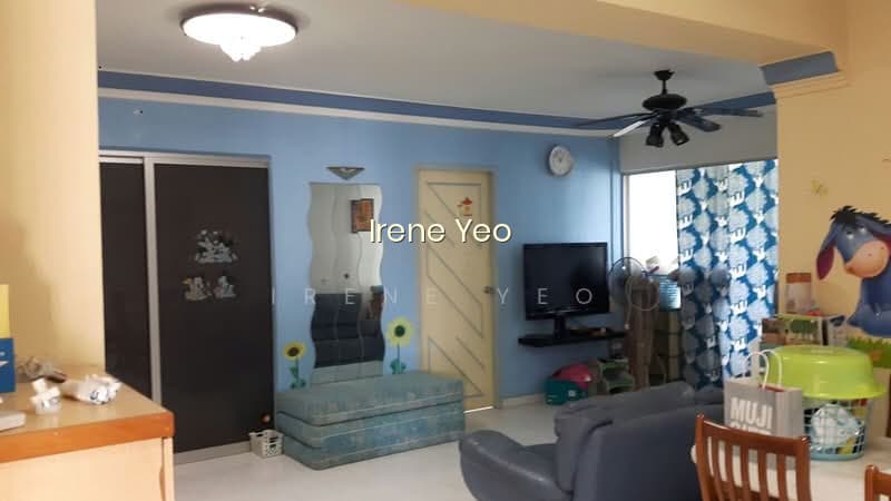385 TAMPINES STREET 32 image 1 of 10