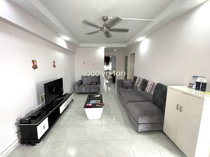 444 TAMPINES STREET 42 image 1 of 10
