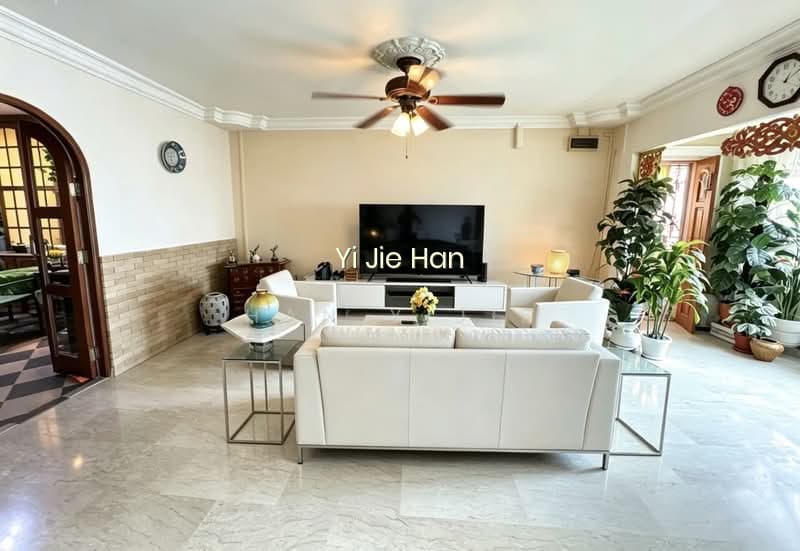 842H TAMPINES STREET 82 image 1 of 9