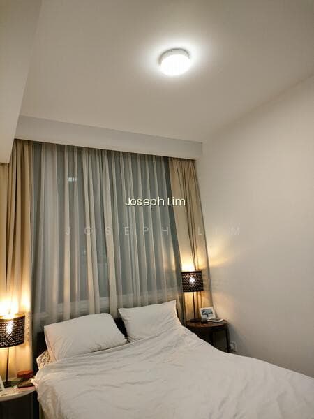 REZI 26 photo 2