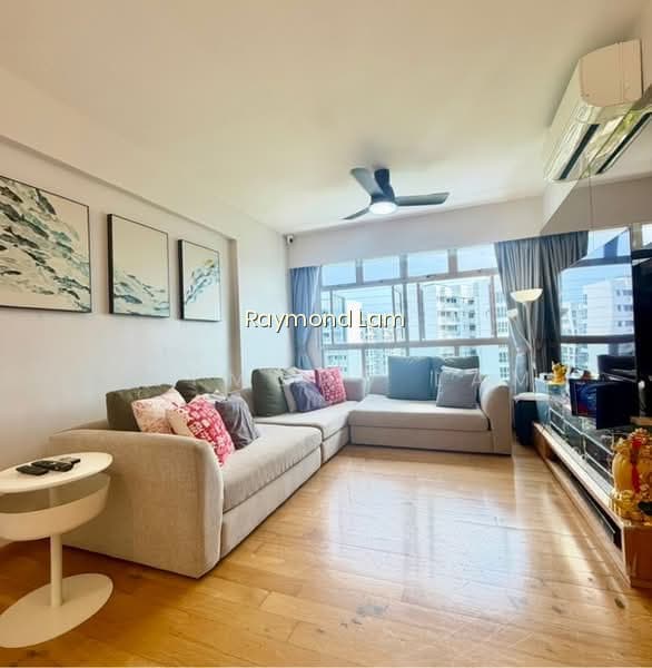 879B TAMPINES AVENUE 8 image 1 of 6