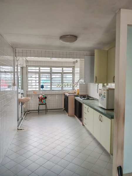 169 STIRLING ROAD image 1 of 10