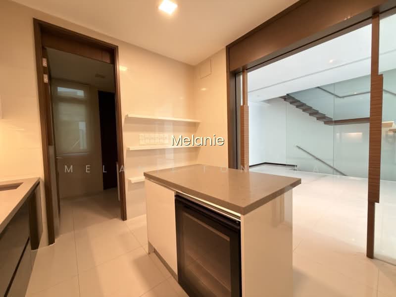 RESIDENCES @ EMERALD HILL photo 5