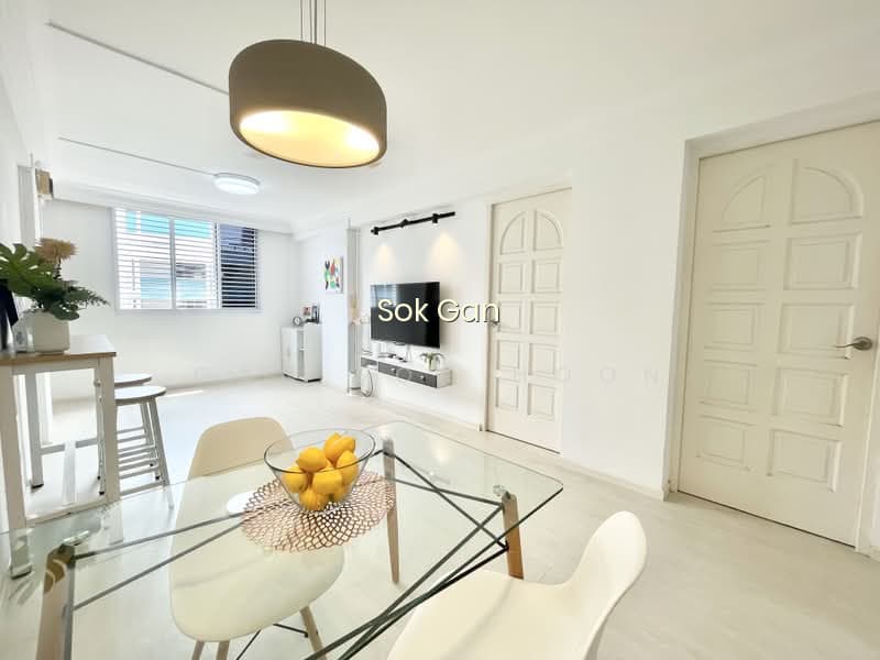 105 SERANGOON NORTH AVENUE 1 photo 2