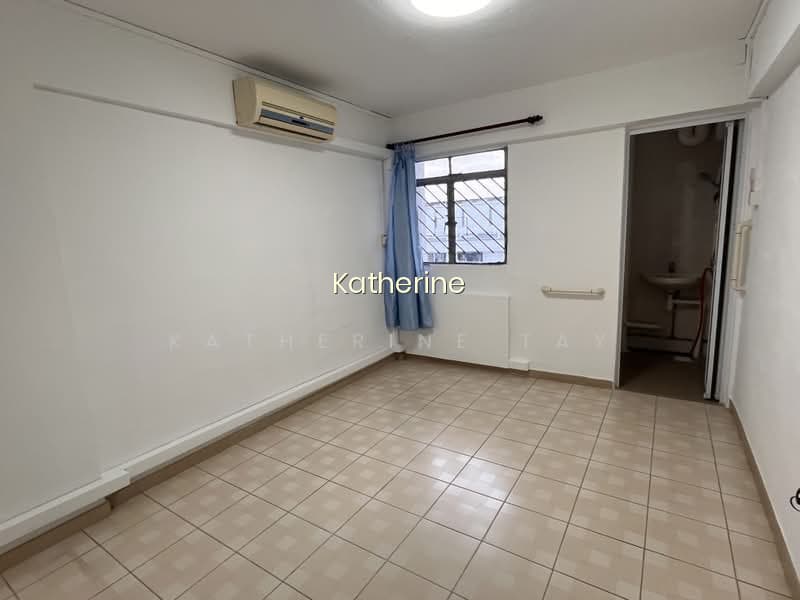 213 BUKIT BATOK STREET 21 photo 2
