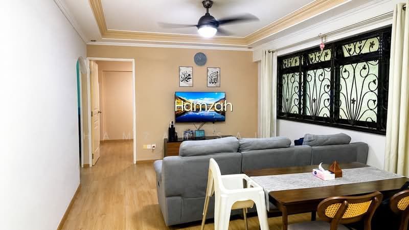 201B COMPASSVALE DRIVE image 1 of 10