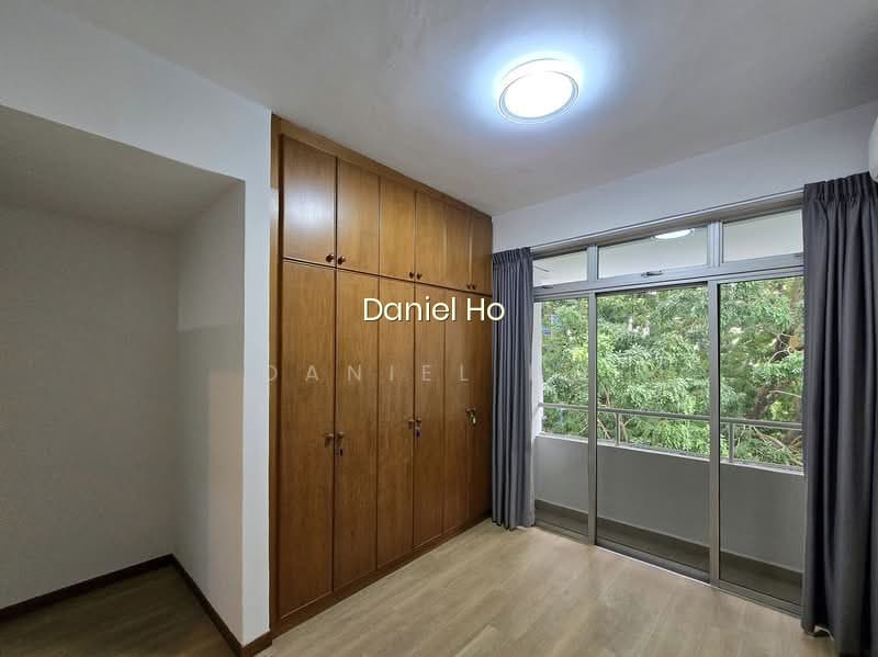 ELIZABETH HEIGHTS photo 6
