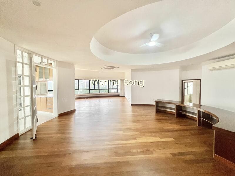 FREEHOLD CONDO NEAR ORCHARD ROAD image 1 of 10
