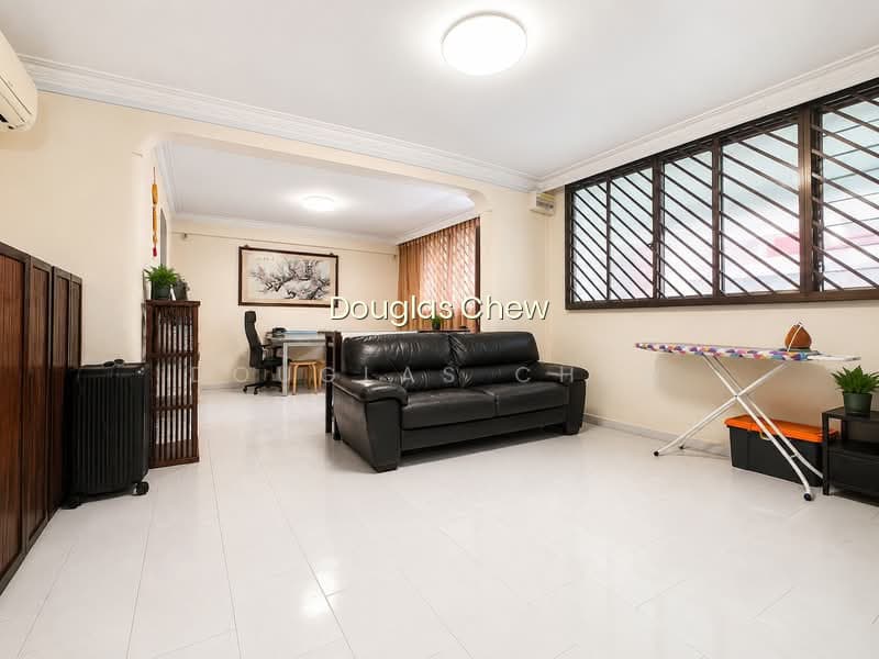 12 TOH YI DRIVE image 1 of 10