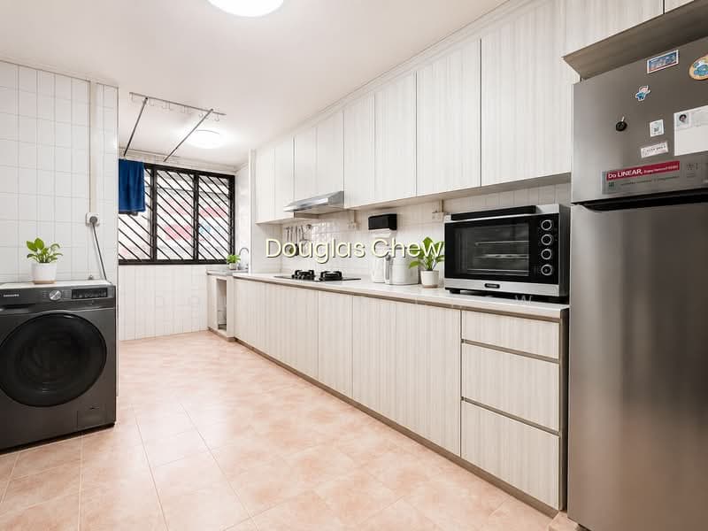 12 TOH YI DRIVE photo 6
