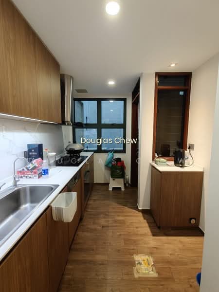 90 HOLLAND ROAD photo 3