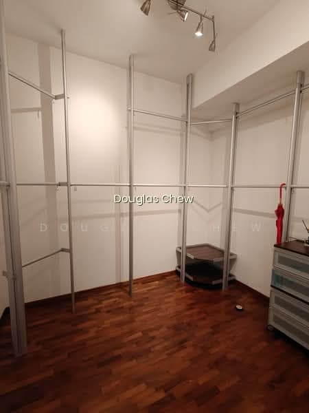 90 HOLLAND ROAD photo 5