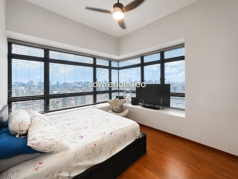 CITY SQUARE RESIDENCES photo 4