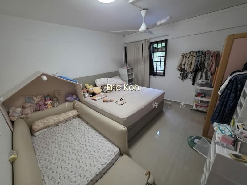 115 MARSILING RISE photo 6