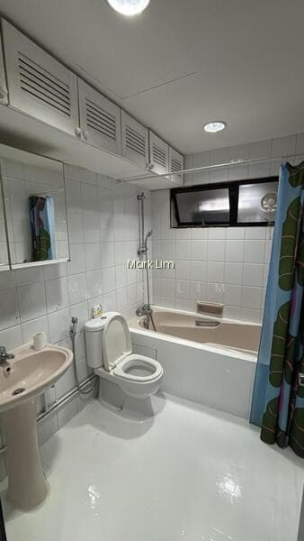 CLAYMORE PLAZA APARTMENTS photo 5