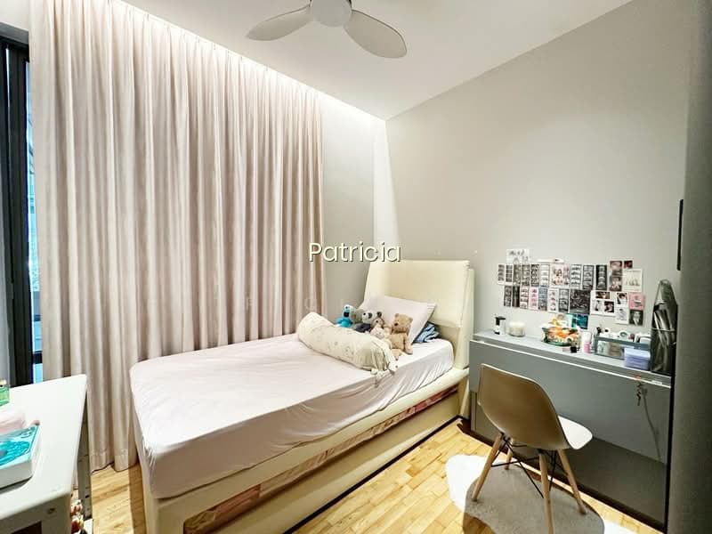 STRATUM photo 5